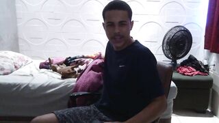 paizao abusando de seu cachorro... - paizaowayne1 - twitch streamer playing online slots