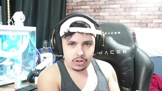 a - TheMamoo - twitch streamer testing new slots