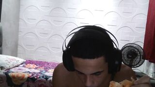 ch - paizaowayne1 - twitch reels casino jackpot