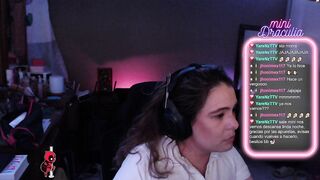 [ESP/EN] LLORO POR ESTRE... ES NORMAL? || !REDES || !WISH - miniDraculia - twitch casino streamer tries to win
